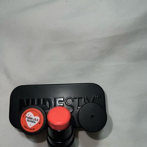 NWT- NUDESTIX
Nudies Cream Blush All-Over-Face Color-TIGER LILY QUEEN - Picture 11 of 13